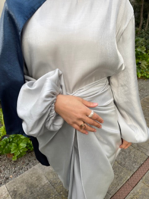 Robe organza avec châle