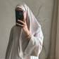 Hijab carré en satin, contour à perles