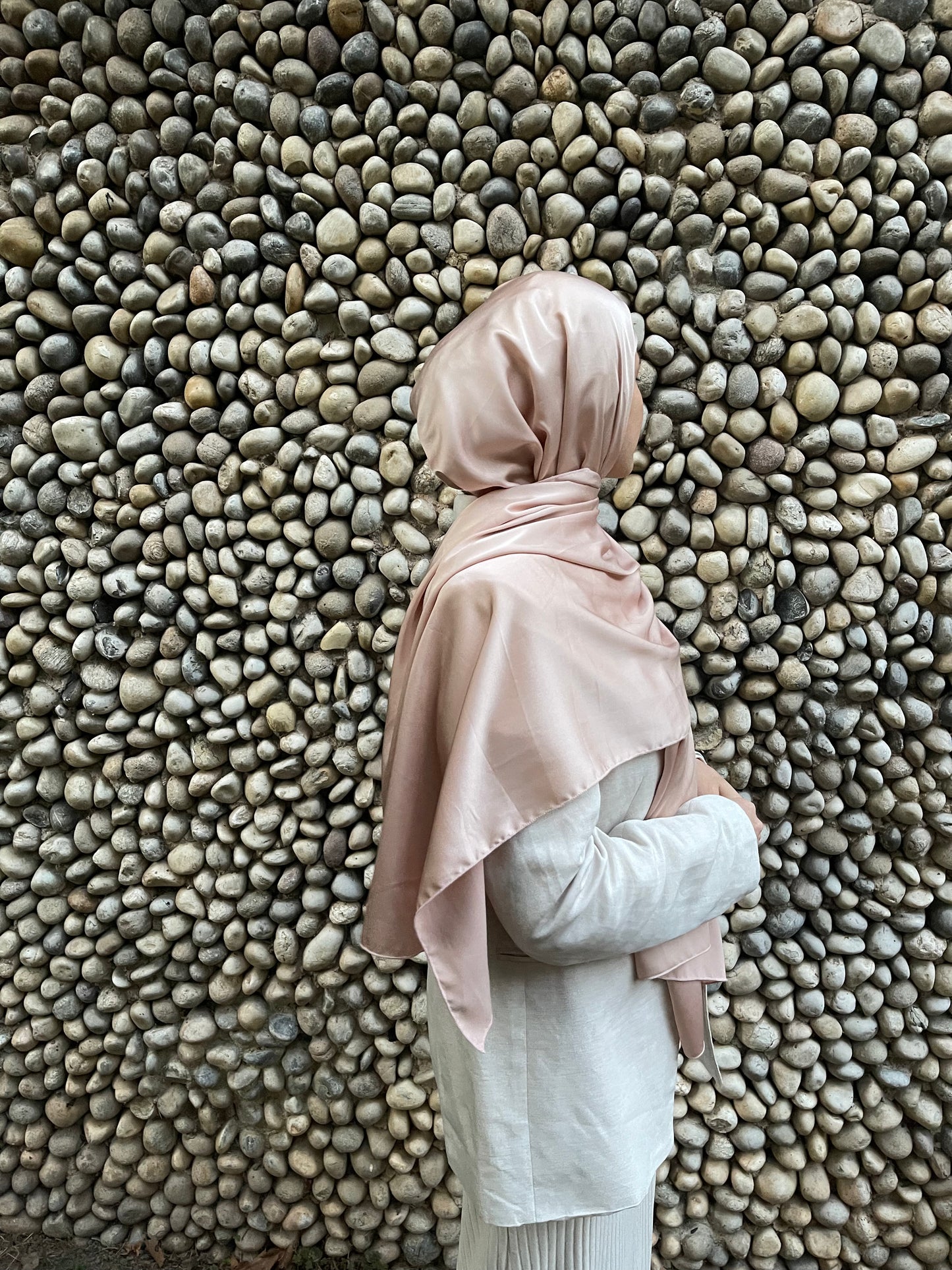 Hijabs satin bonnet intégré