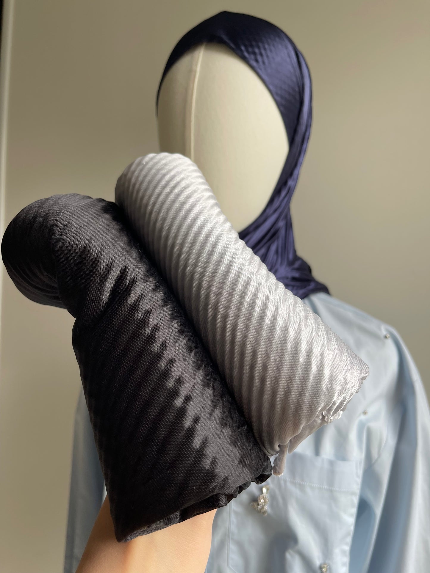 Hijab satiné plissée