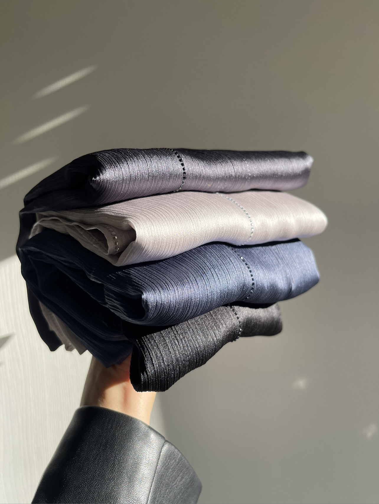 Hijab rayé à strass