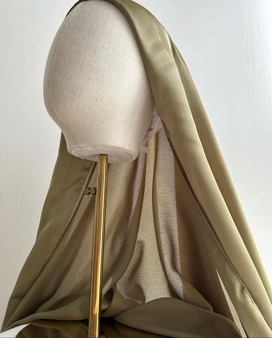 Hijab satin fin avec bonnet