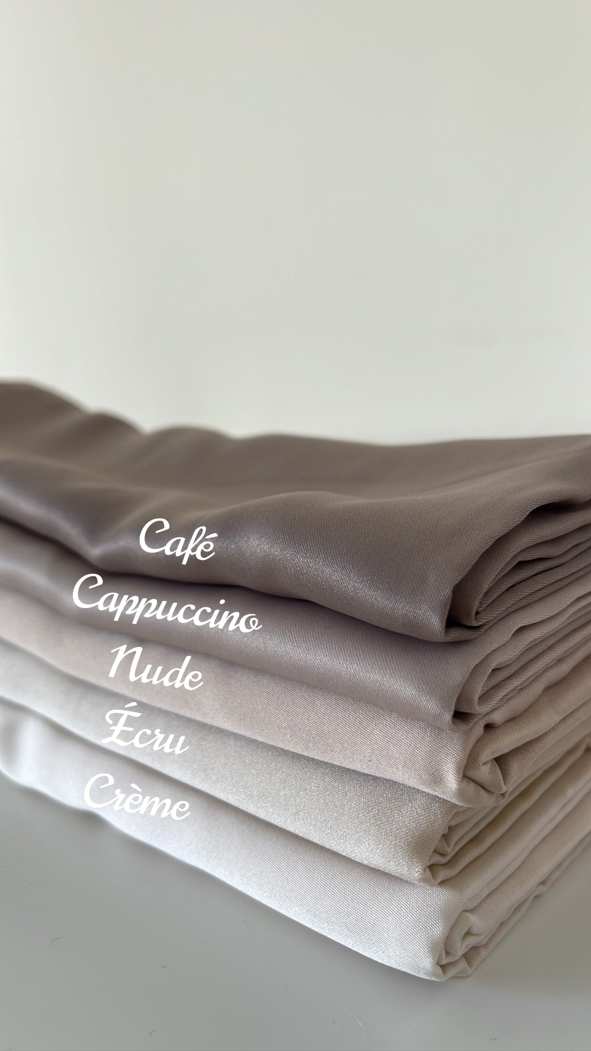 Hijab en satin carré