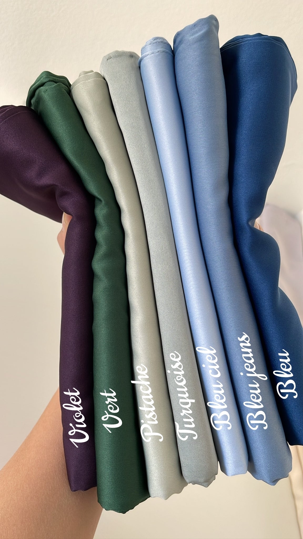 Hijab en satin carré