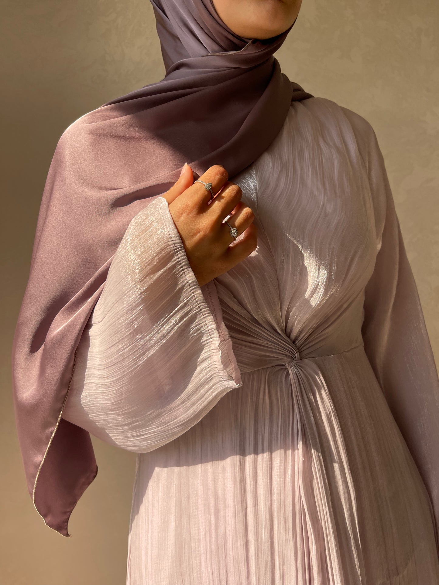 Hijabs satin bonnet intégré