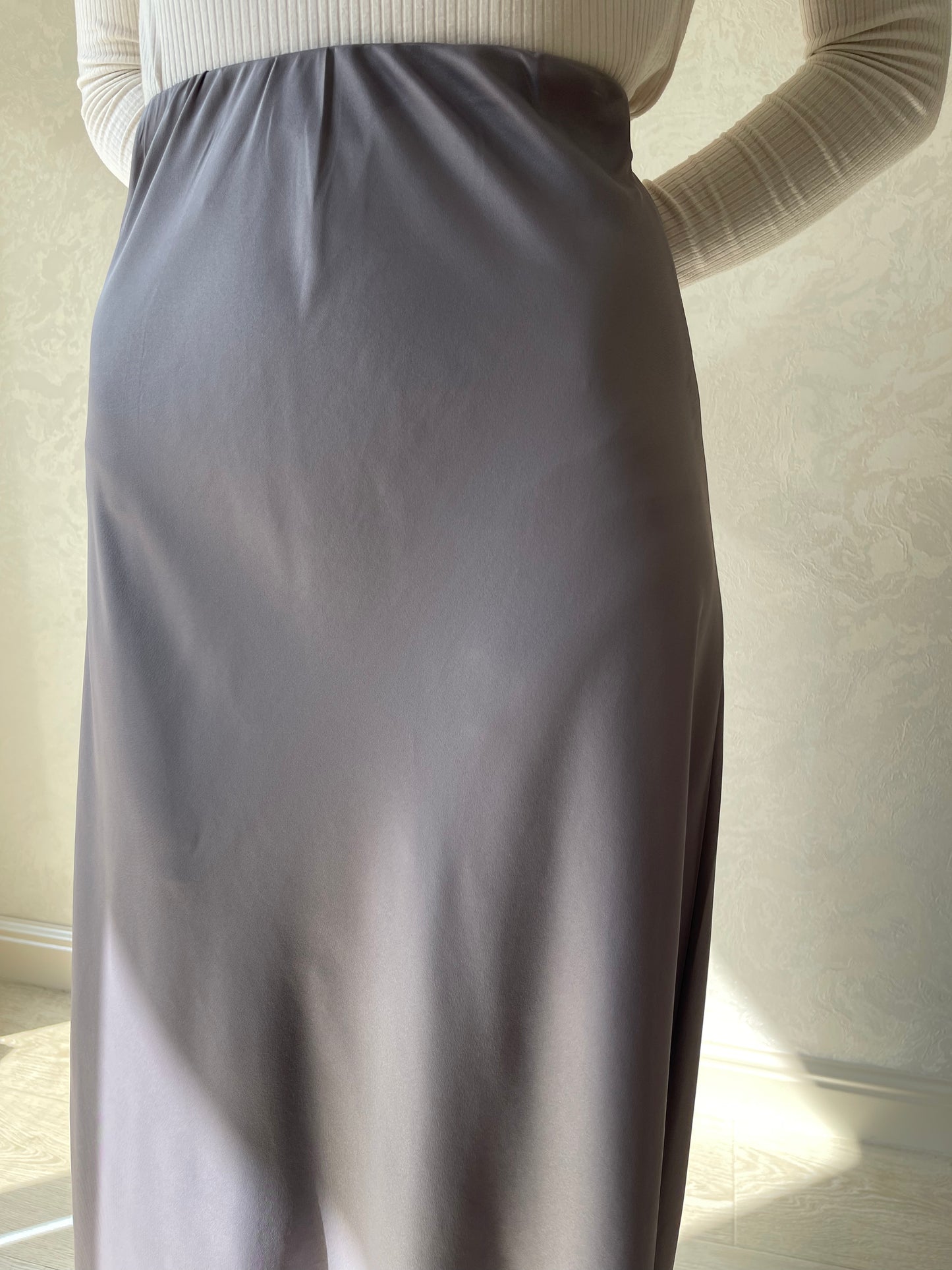 Jupe en biais satiné