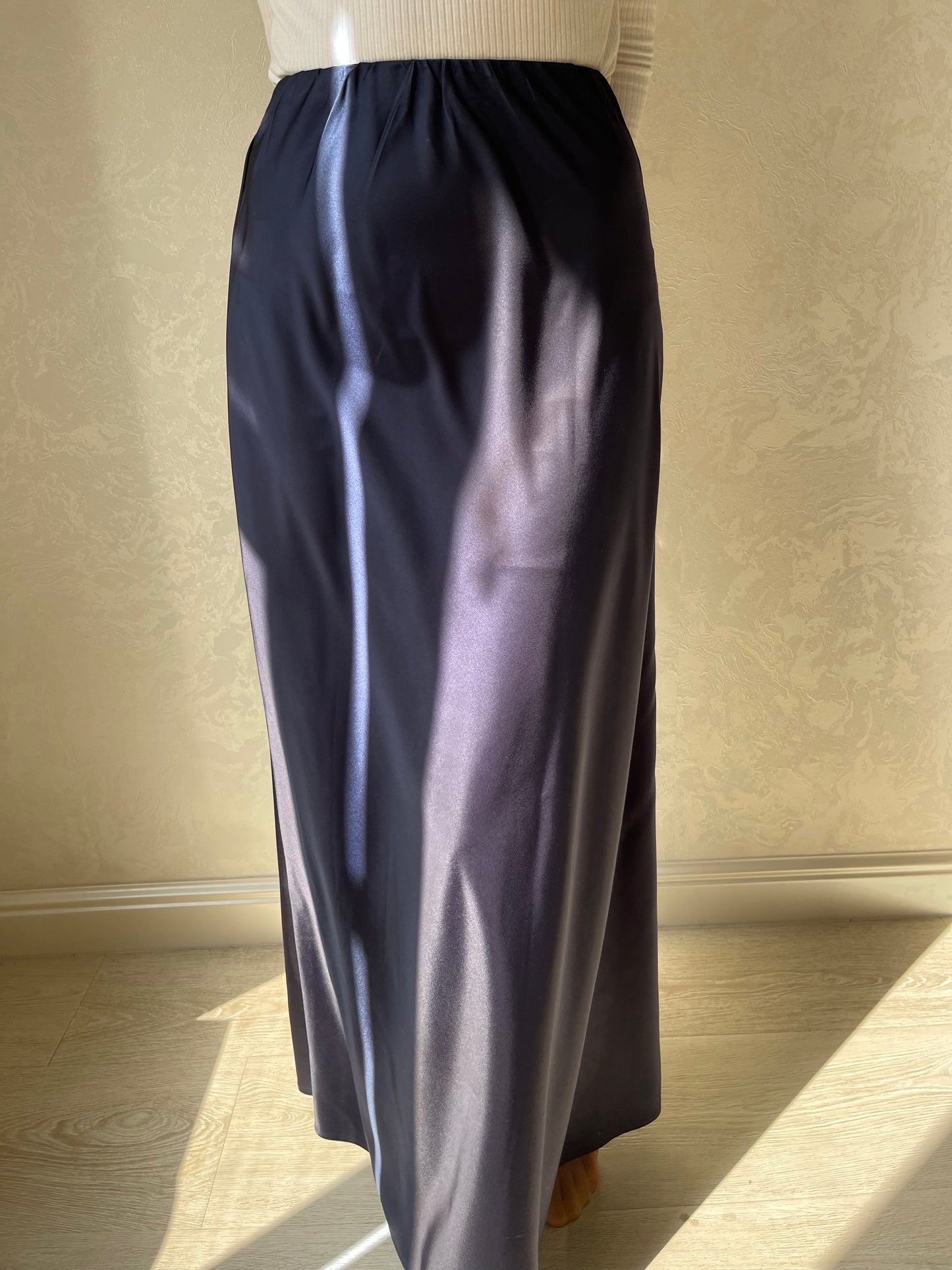 Jupe en biais satiné