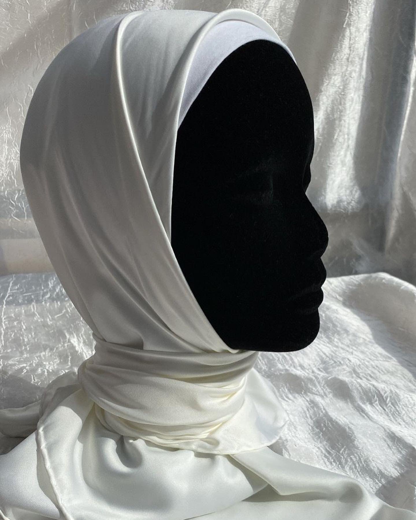 Hijab en satin carré