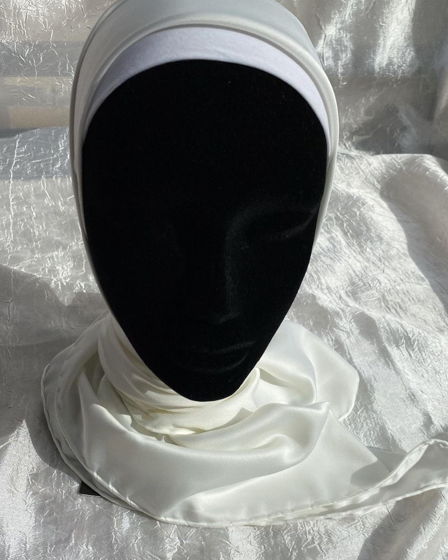 Hijab en satin carré
